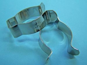 Metalni držač fluo cevi 26 mm